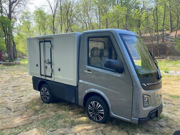 Electric Utility Vehicle for Public Services Electric Utility Vehicle for Public Services