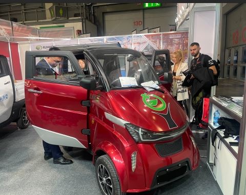 EEC Neighborhood LSV Electric Compact Car For Mobility Solution EEC Neighborhood LSV Electric Compact Car For Mobility Solution